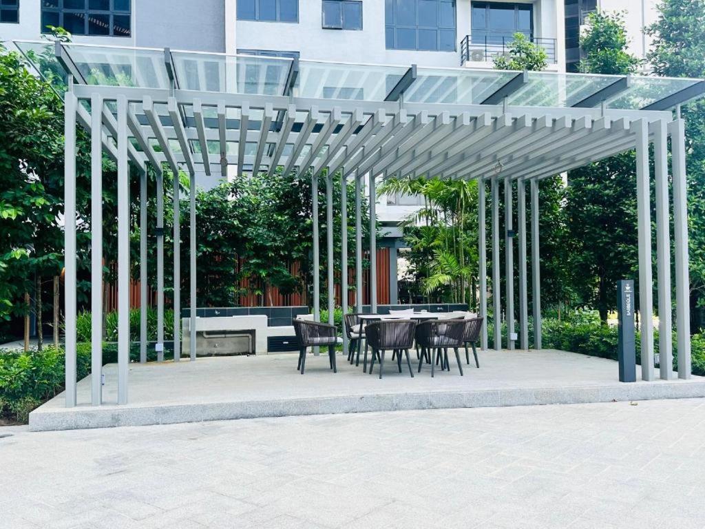 Agile Luxury At Trx