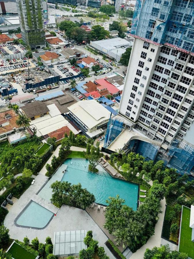 Agile Luxury At Trx